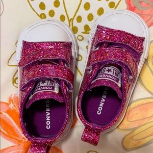 💗🎀 Glitter Converse